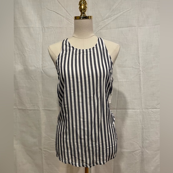 Old Navy Tops - NWT M old navy striped top